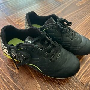 Size 10K youth soccer cleats